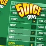 Texto 5 Dice Duel en un fondo verde con un dado y una tabla de puntuaciones