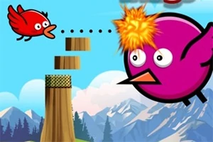 Un pájaro rojo golpea a un pájaro morado frente a un fondo de montañas y un tronco de árbol
