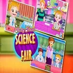 Niña rubia sonriente con mochila y maqueta de volcán, junto a collages de imágenes de feria de ciencias