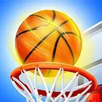 Balón de baloncesto a punto de entrar en una canasta bajo un cielo azul