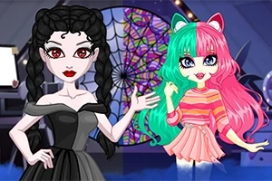 Dos personajes con estilos contrastantes, uno con vestido negro y trenzas, y otro con cabello colorido y orejas de gato, frente a un fondo con una ventana de vidrio artístico
