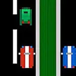 Carros pixelados de colores rojo, azul, verde y morado circulando en una carretera de dos carriles con una franja central verde