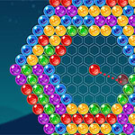 Círculos de colores brillantes dispuestos en un patrón hexagonal sobre un fondo oscuro con un objetivo en el centro