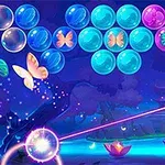 Mariposas de colores y burbujas iluminadas flotan en un paisaje nocturno mágico con flores brillantes