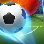 Balón de fútbol resplandeciente en un campo con porterías de fondo