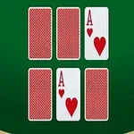 Seis cartas sobre una mesa verde, dos descubiertas mostrando ases de corazones