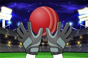 Guantes deportivos atrapando una pelota roja en un estadio iluminado por la noche