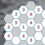 Tablero hexagonal con celdas numeradas en rojo y negro sobre un fondo difuminado