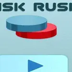 Dos discos superpuestos, azul y rojo, con el texto DISK RUSH encima y un ícono de reproducir abajo