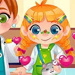 Dos personajes de estilo caricatura con grandes ojos sonríen, uno vestido como doctor y el otro como paciente, rodeados de corazones rosados