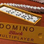 Caja de dominó amarilla sobre una mesa, con fondo de fichas formando un efecto dominó