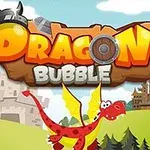 Dragón rojo caricaturesco volando sobre un paisaje verde con castillos de fondo y un título llamativo en la parte superior