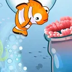 Pez payaso nadando cerca de un coral rosado en un entorno submarino animado con burbujas