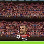 Dos personajes de apariencia caricaturesca juegan fútbol frente a una multitud en un estadio