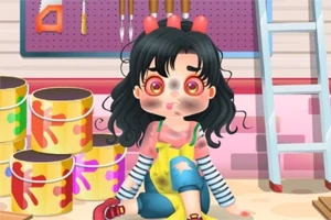 Una niña con cara sucia y expresión sorprendida, rodeada de latas de pintura en un taller con herramientas y escalera