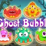 Cinco criaturas coloridas de formas diferentes, con un fondo de bosque embrujado y el texto Ghost Bubbles