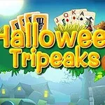 Título de Halloween Tripeaks con cartas y decoración de calabazas y hongos en un fondo nocturno