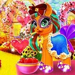 Un pony animado de colores brillantes con ojos grandes y una decoración llamativa, rodeado de un paisaje colorido con flores y un tazón de manzanas