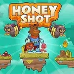 Un oso con armadura y un casco está de pie sobre una plataforma flotante, rodeado de abejas y con una gota de miel cerca, con un fondo de nubes y el título Honey Shot en la parte superior