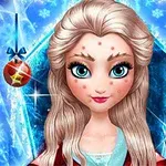 Una mujer con cabello rubio y ojos azules rodeada de adornos navideños y un fondo con temática de hielo