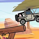 Jeep saltando sobre una rampa en un paisaje desértico con árboles y montañas al fondo