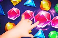 Jewel Crunch es un juego de match-3 con gráficos agradables y muchos niveles