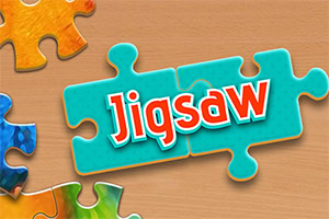 Piezas de rompecabezas de colores sobre una superficie de madera con la palabra Jigsaw en una pieza central azul