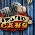 Tres latas apiladas y una pelota de béisbol en un fondo de madera azul, acompañados por el texto Knock Down Cans