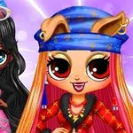 Dos personajes animados con ojos grandes y coloridos, uno con cabello azul y negro, y el otro con cabello naranja y un pañuelo azul