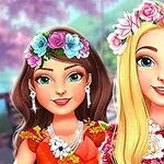 Dos chicas sonrientes con coronas de flores en el cabello y vestidos coloridos decorados con flores