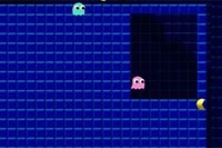Minion Stuart está atrapado en este clásico juego de Pac-Man