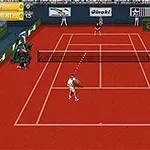 Juego de tenis de estilo retro con dos jugadores en una cancha roja, mostrando acción y puntuaciones
