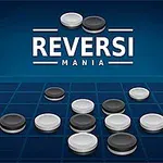 Tablero de un juego con fichas negras y blancas sobre un fondo azul con el texto Reversi Mania