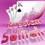 Cartas de juego con una ilustración de cúpulas rusas y texto que dice Russian Solitaire en un fondo rosa