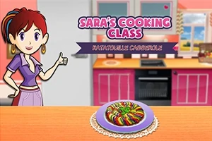 Una ilustración de una mujer sonriente en una cocina colorida, con un estante y un horno detrás, y un plato de ratatouille en primer plano sobre la mesa