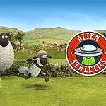 Tres ovejas animadas saltando sobre heno en un campo verde con colinas al fondo y un logotipo que dice Alien Athletics