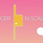 Fondo degradado rosa con un objeto amarillo en el centro y una esfera blanca a la derecha