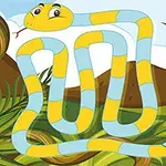 Serpiente amarilla y azul en un camino sinuoso sobre un fondo de selva con plantas y montañas
