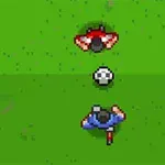 Vista aérea de dos jugadores con uniformes rojos y azules en un campo de fútbol pixelado, con un balón entre ellos