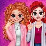 Tres personajes animados con cabello rizado y ropas coloridas posan frente a un fondo rosa vibrante
