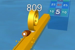 Una pista amarilla flotante sobre agua con un anillo dorado y un número 809, junto a un cubo azul con números visibles