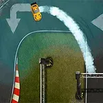 Auto amarillo derrapando en una pista curva con flechas indicativas