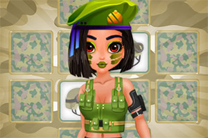 Mujer de cabello negro y corto con ropa militar verde y boina, rodeada de un fondo de camuflaje