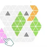 Triángulos de colores verde, naranja, rosa y gris en un patrón hexagonal con un cursor de mano señalando una pieza rosa