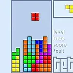 Pantalla de juego con bloques de colores y puntuación en progreso