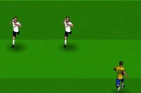 ¡Llega lo más lejos que puedas en la cancha en este juego de fútbol!
