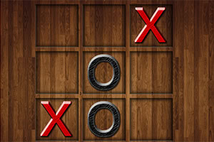 Tres fichas de juego en un tablero de madera, con dos X rojas y una O negra en el centro