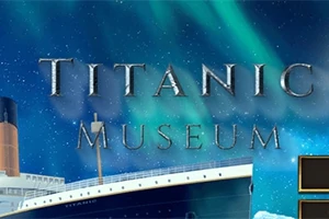 Paisaje nocturno con auroras boreales sobre un barco titulado Titanic Museum