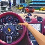 Vista desde el interior de un auto deportivo rojo, mostrando el volante y el tablero mientras circula por una calle urbana con vehículos y palmeras al fondo