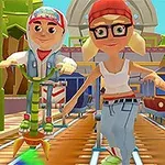Tres personajes animados corriendo por las vías de un tren en un entorno urbano colorido